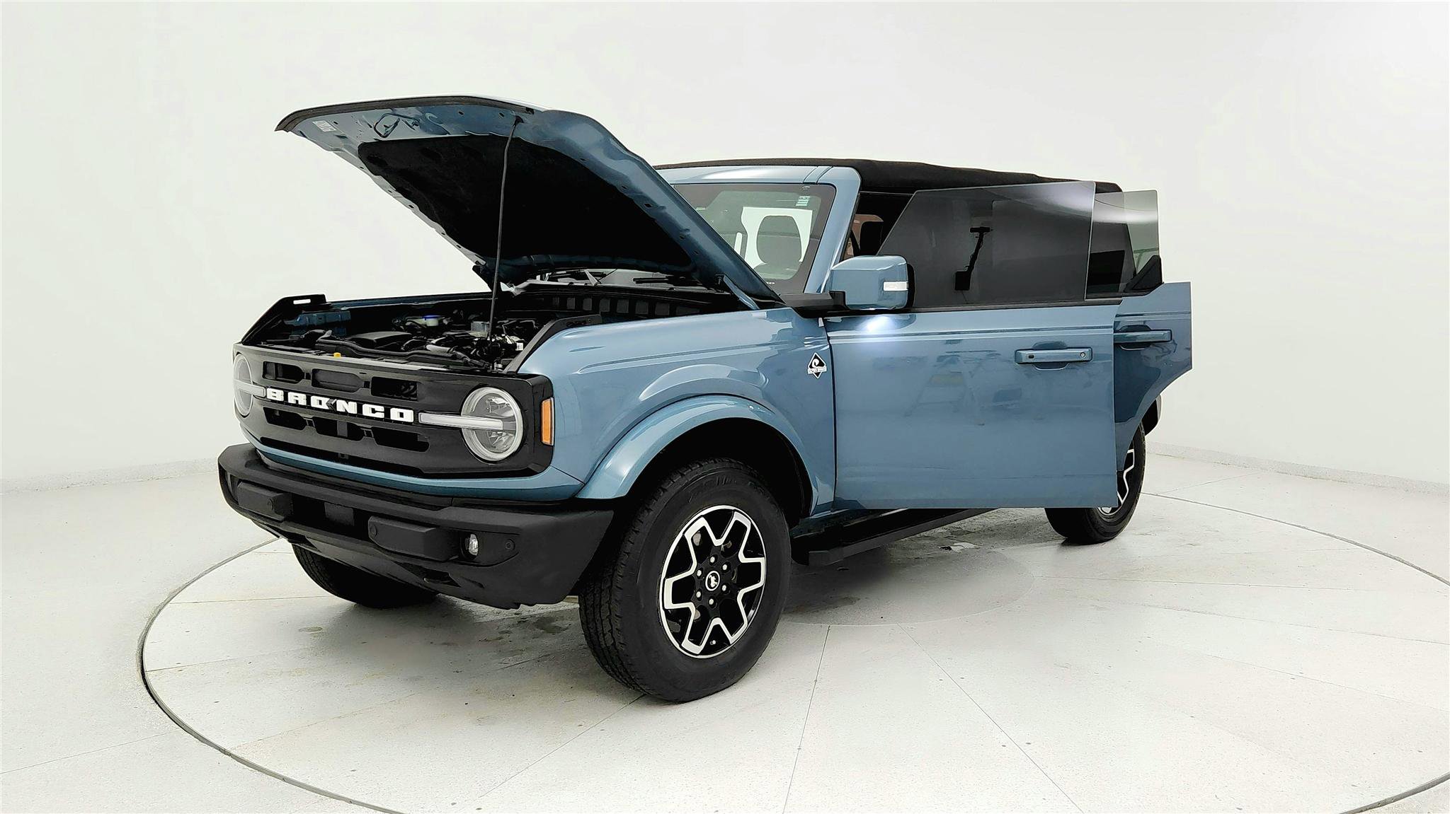 Used 2022 Ford Bronco Outer Banks AWD/4WD image 9