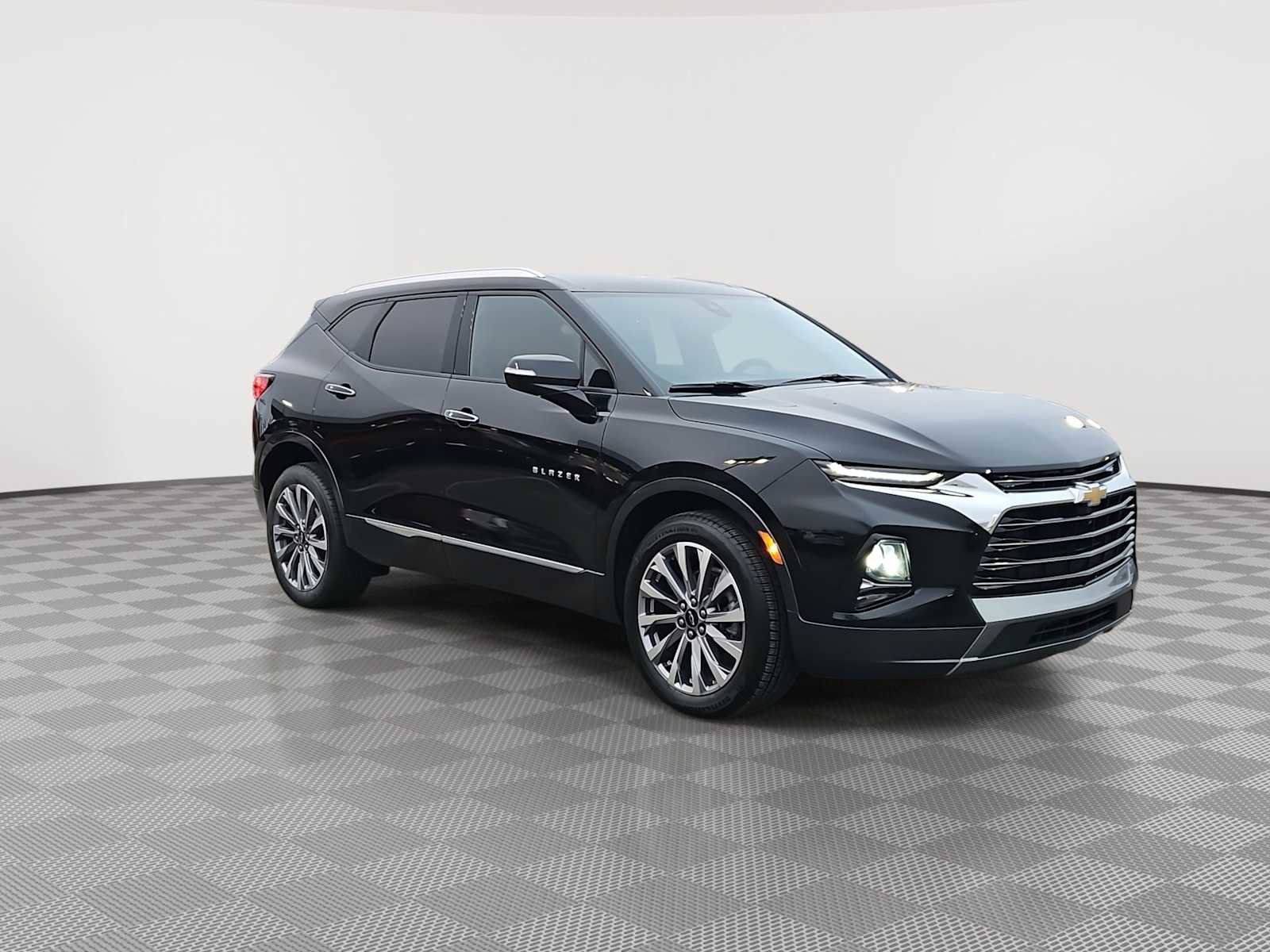 Certified 2022 Chevrolet Blazer Premier w/ Enhanced Convenience Package image 2