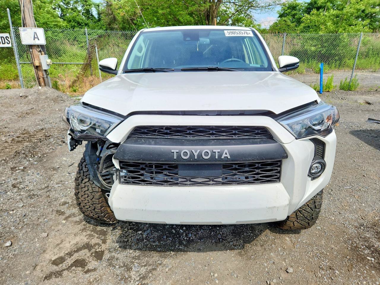 Used 2024 Toyota 4Runner SR5 Premium w/ Moonroof Package AWD/4WD image 2