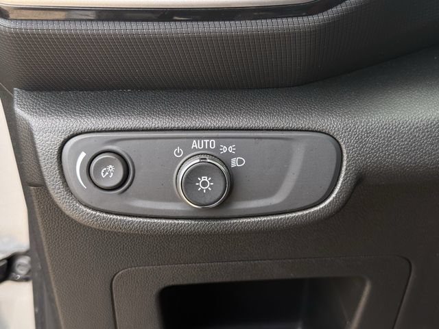 Certified 2023 Chevrolet TrailBlazer LS FWD image 23