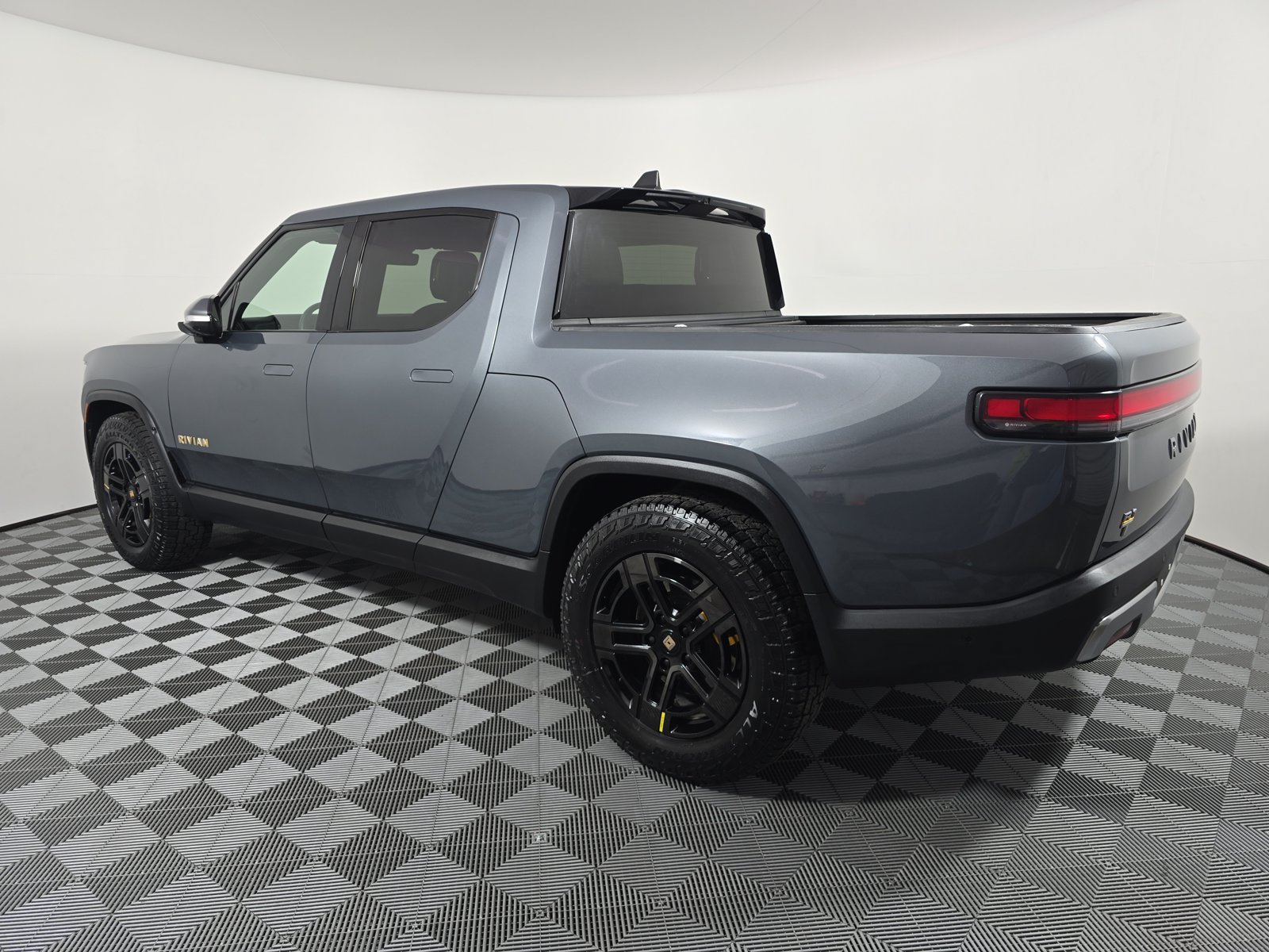 Used 2024 Rivian R1T Adventure Quad AWD/4WD image 3