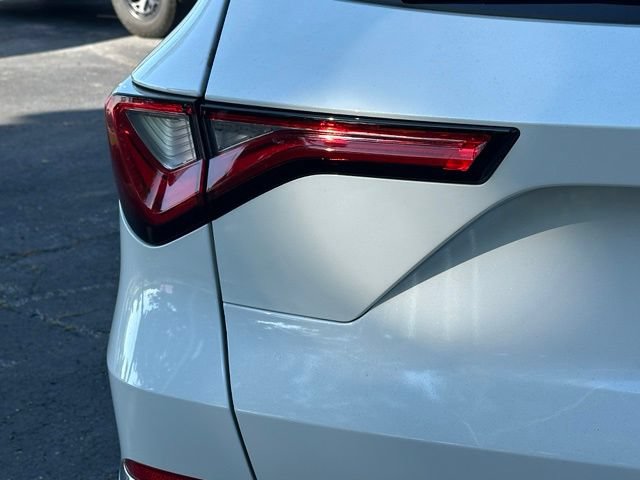 Used 2022 Acura MDX w/ Technology Package AWD/4WD image 12