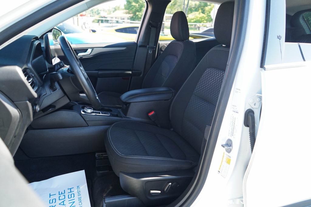 Used 2023 Ford Escape Active w/ Tech Pack #2 FWD image 6
