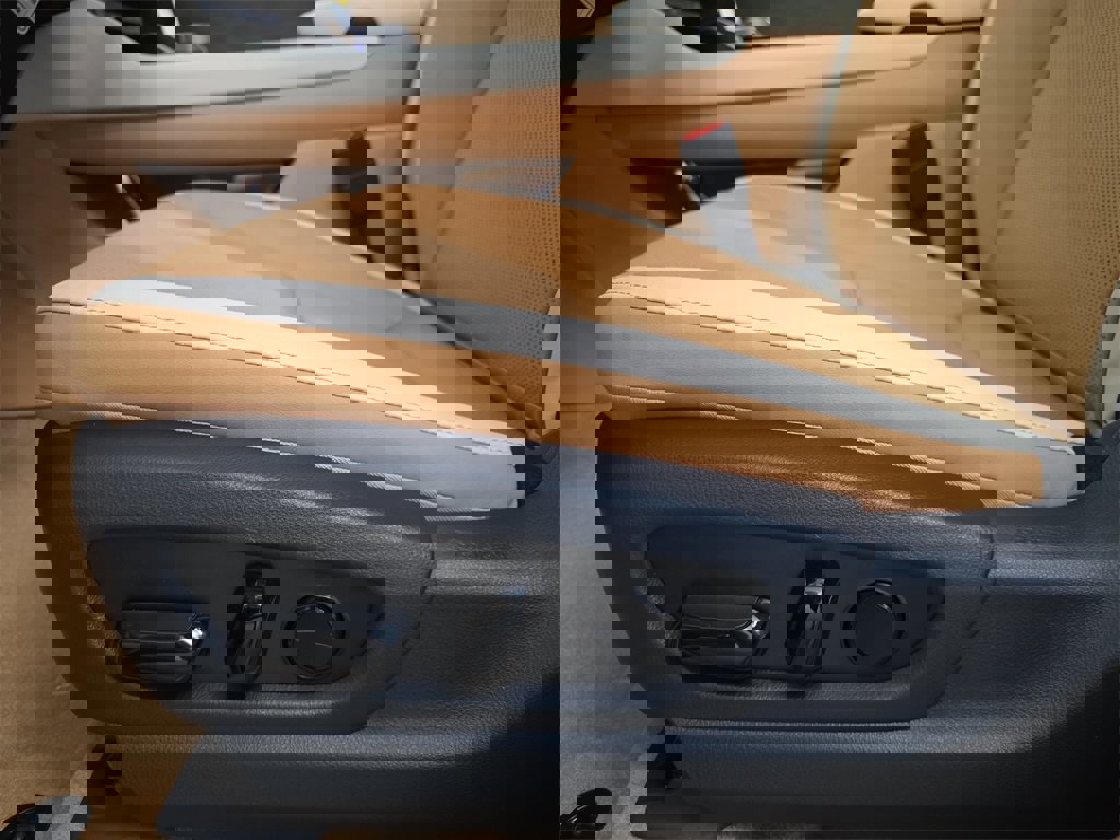 New 2026 Lexus RZ 450e AWD image 29