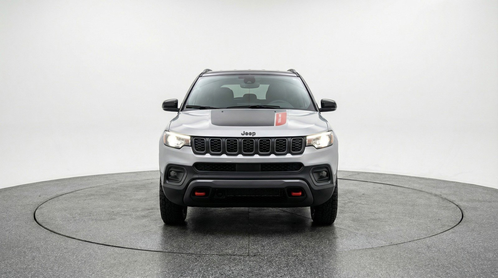 Used 2025 Jeep Compass Trailhawk AWD/4WD image 2