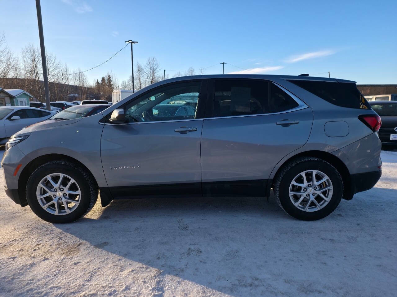 Used 2023 Chevrolet Equinox LT w/ LPO, Floor Liner Package AWD/4WD image 4