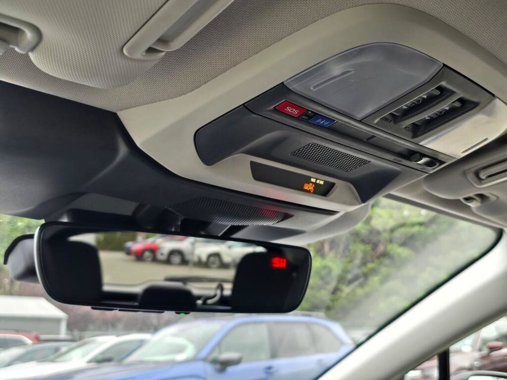 Certified 2025 Subaru Crosstrek 2.5i Premium AWD/4WD image 28