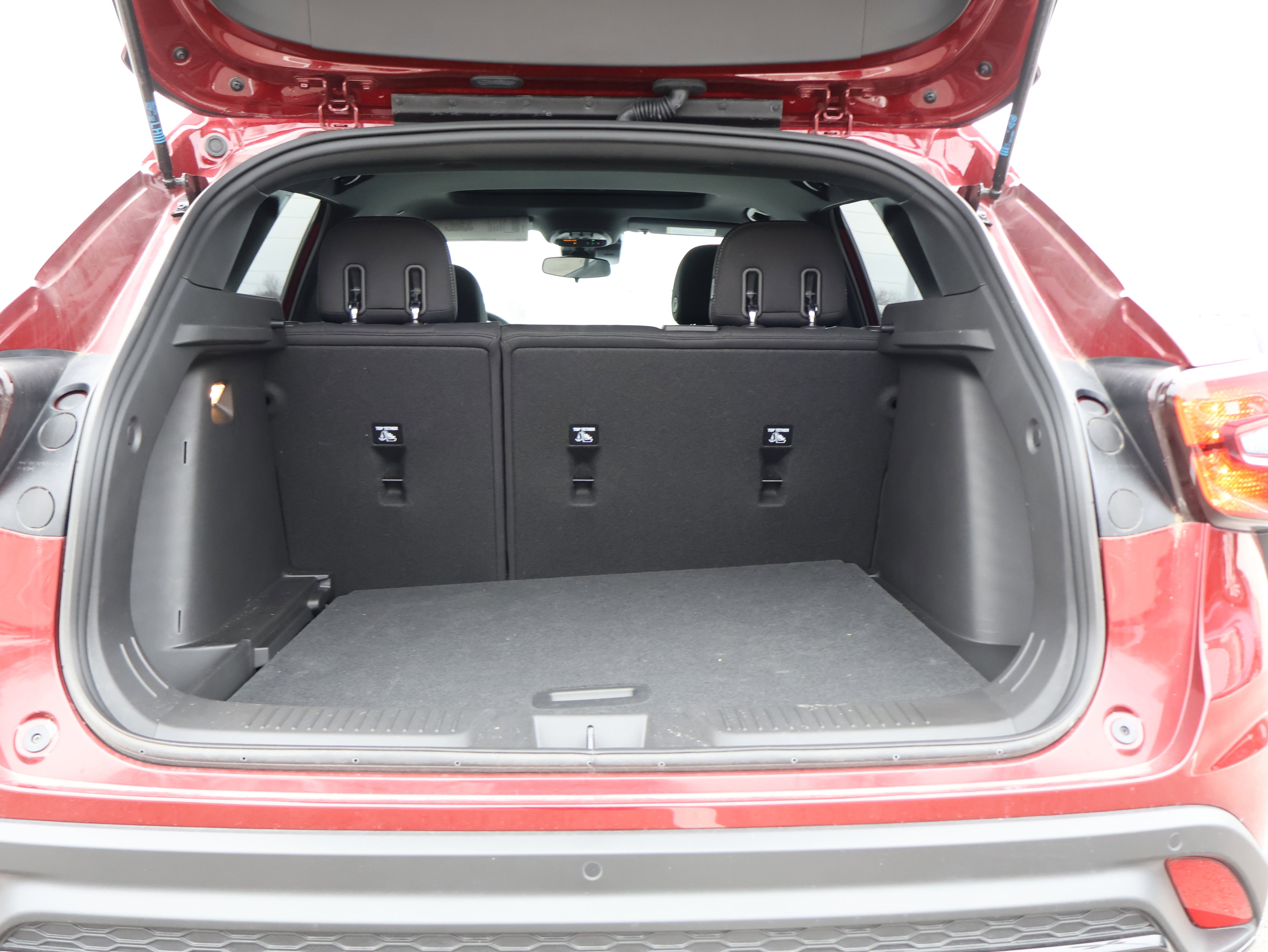 Used 2025 Chevrolet Trax RS w/ Sunroof Package image 18