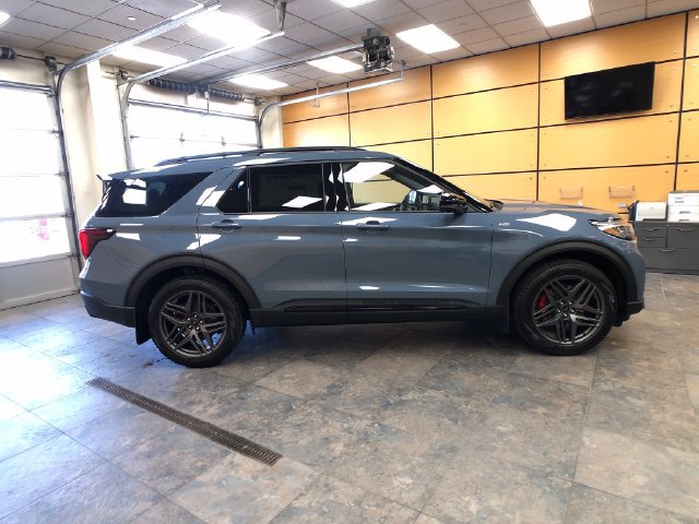 New 2027 Ford Explorer ST-Line w/ Premium Package AWD/4WD image 8