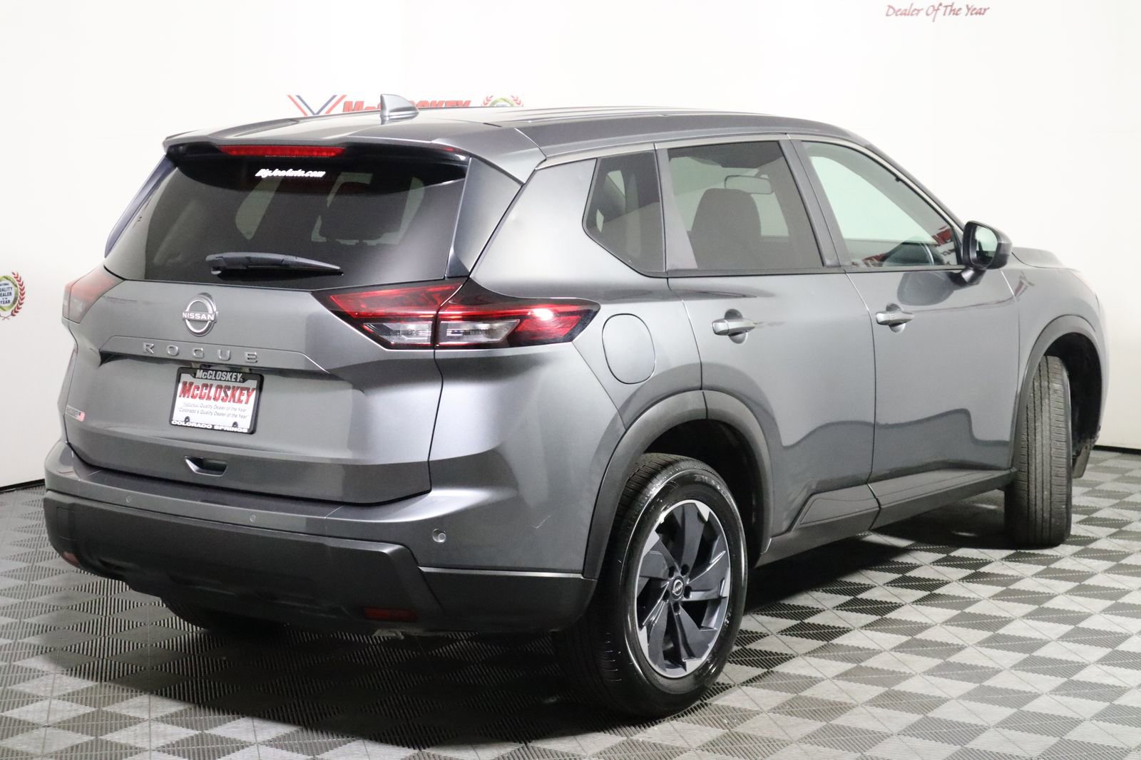Used 2025 Nissan Rogue SV image 6
