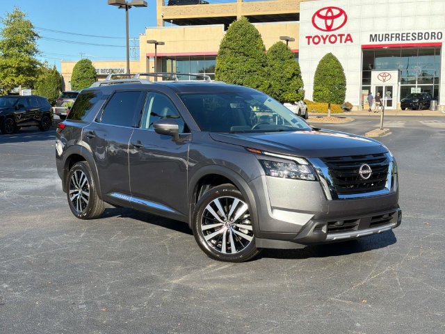 Used 2025 Nissan Pathfinder Platinum w/ Cargo Package FWD image 2