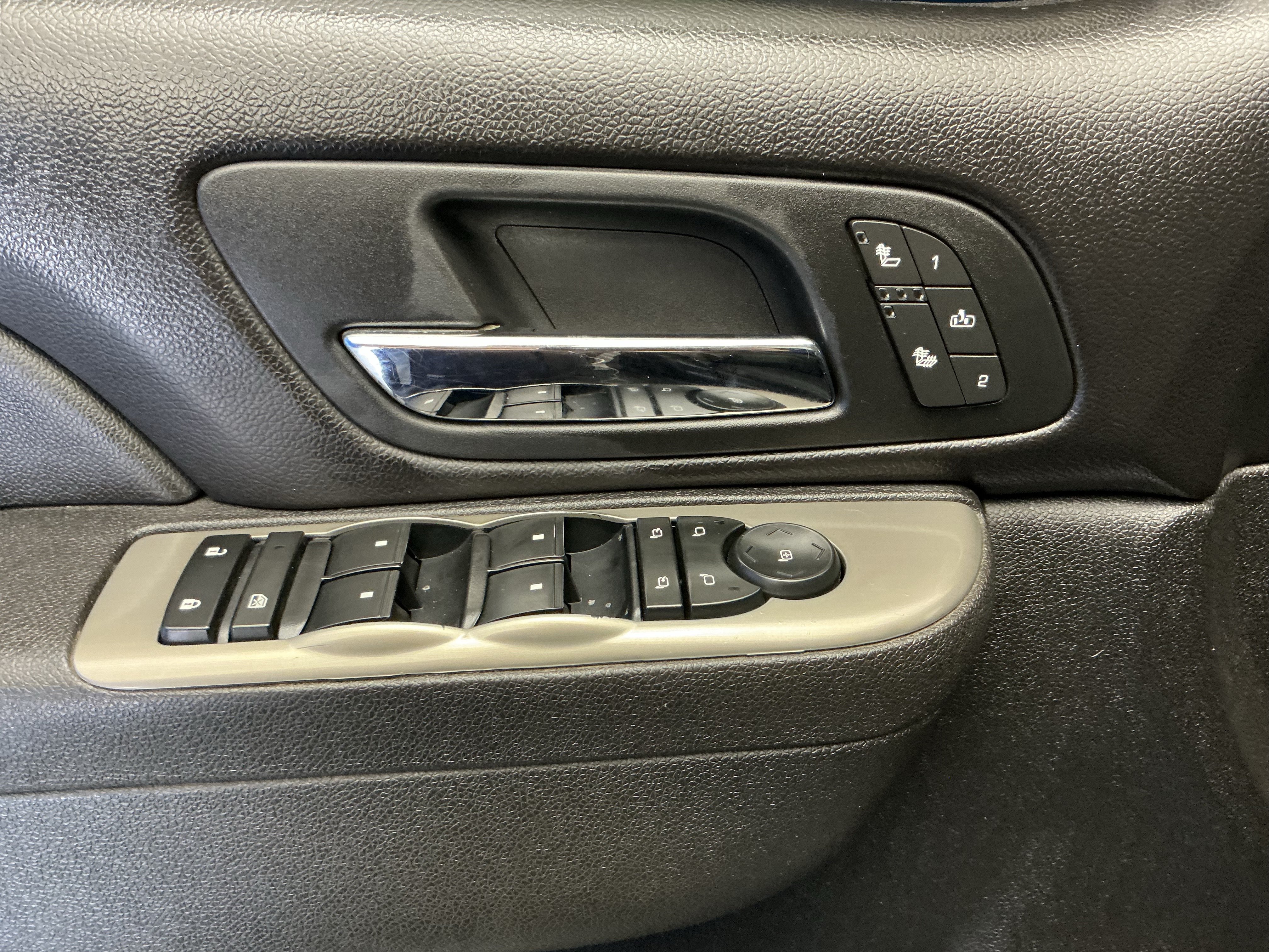 Used 2012 Chevrolet Tahoe LT AWD/4WD image 10