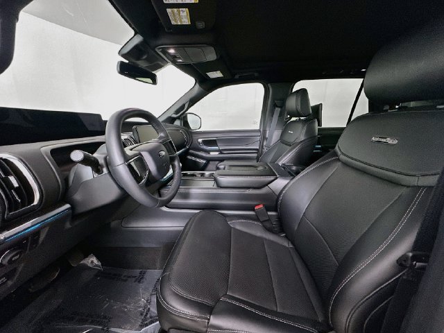 New 2026 Ford Expedition Platinum w/ Stealth Appearance Package AWD/4WD image 22