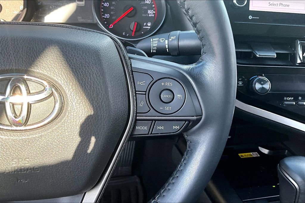 Used 2022 Toyota Camry XSE FWD image 12