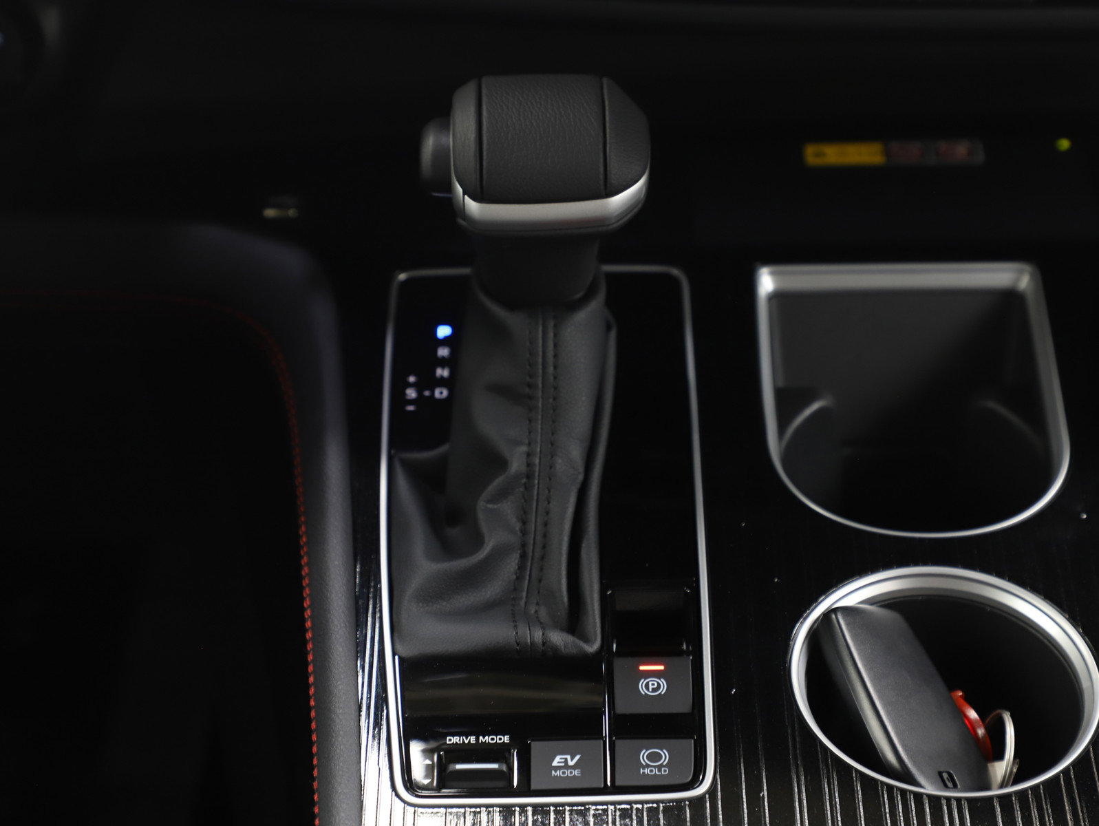 Used 2025 Toyota Sienna XSE image 19