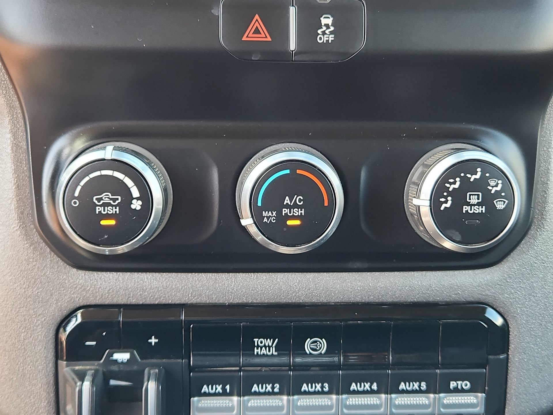 Used 2019 RAM 5500 Tradesman w/ Ambulance Prep Group RWD image 16