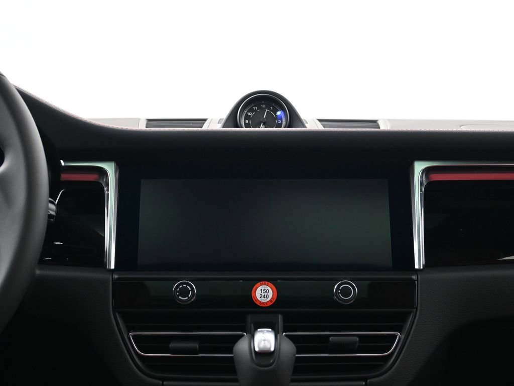 New 2026 Porsche Macan image 11