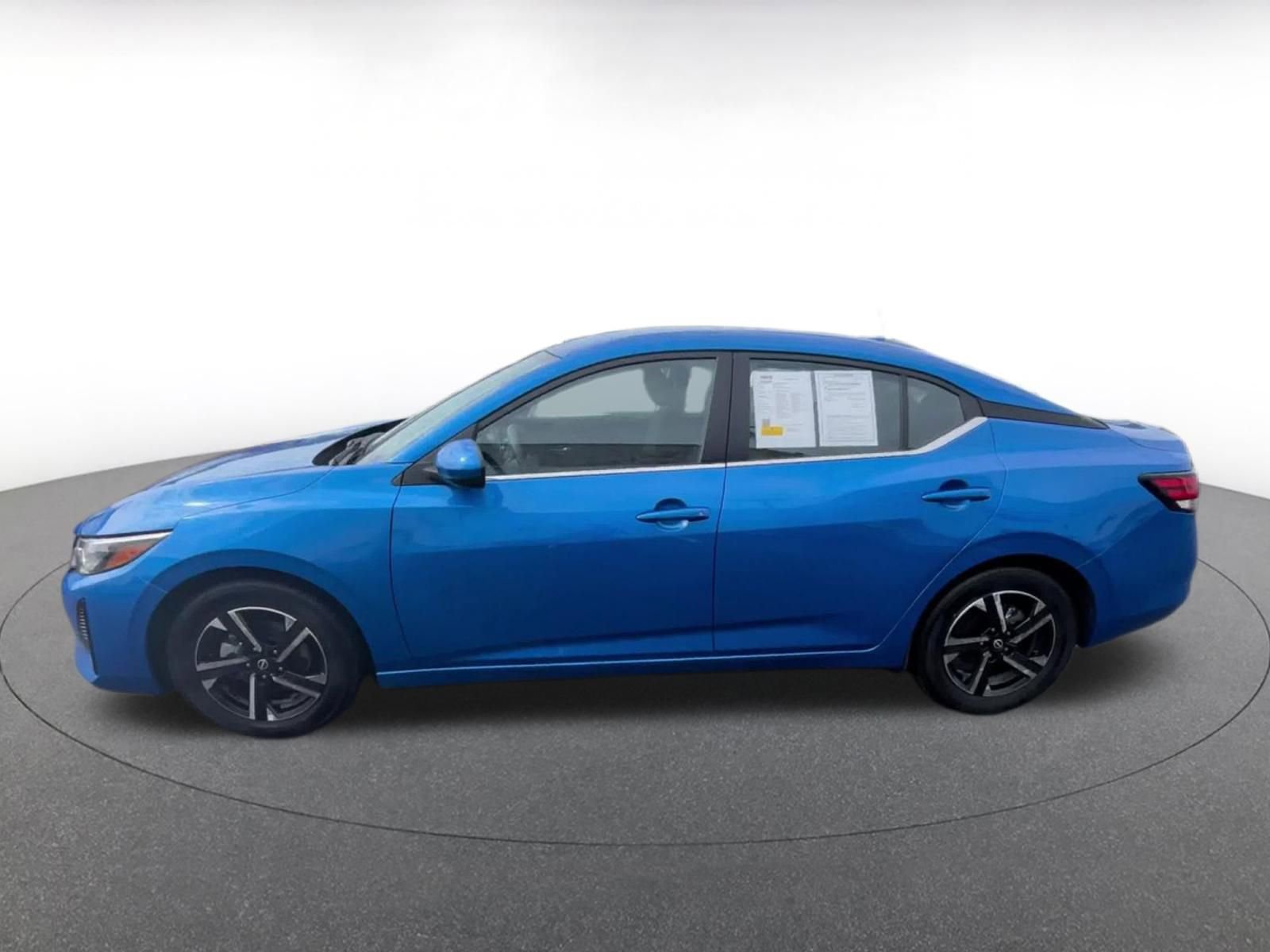 Used 2025 Nissan Sentra SV FWD image 7