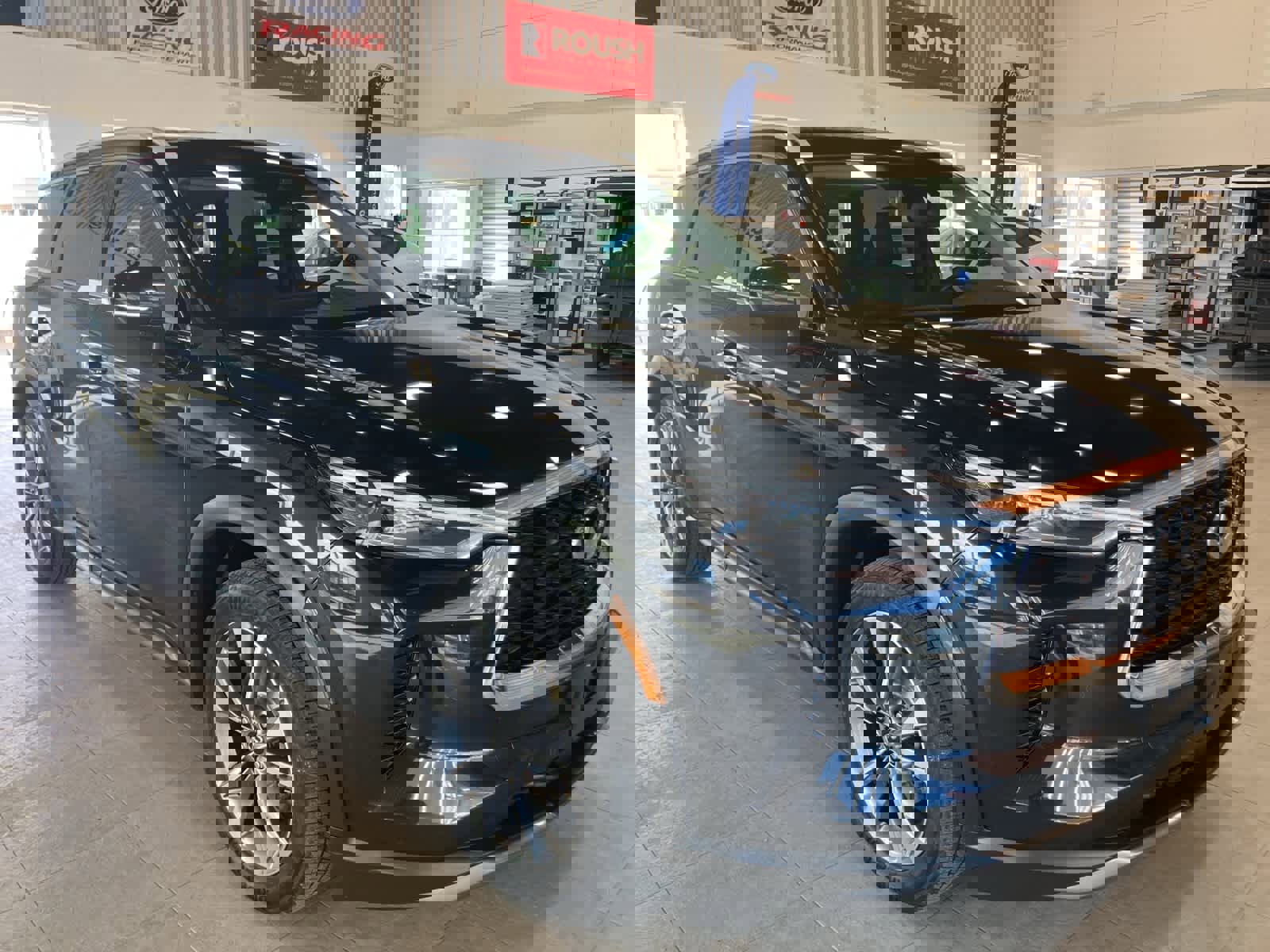 Used 2022 INFINITI QX60 Luxe image 3