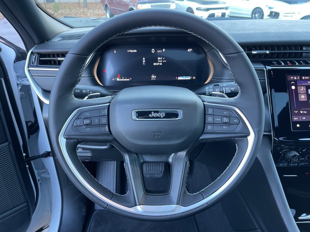 New 2025 Jeep Grand Cherokee L Altitude image 13