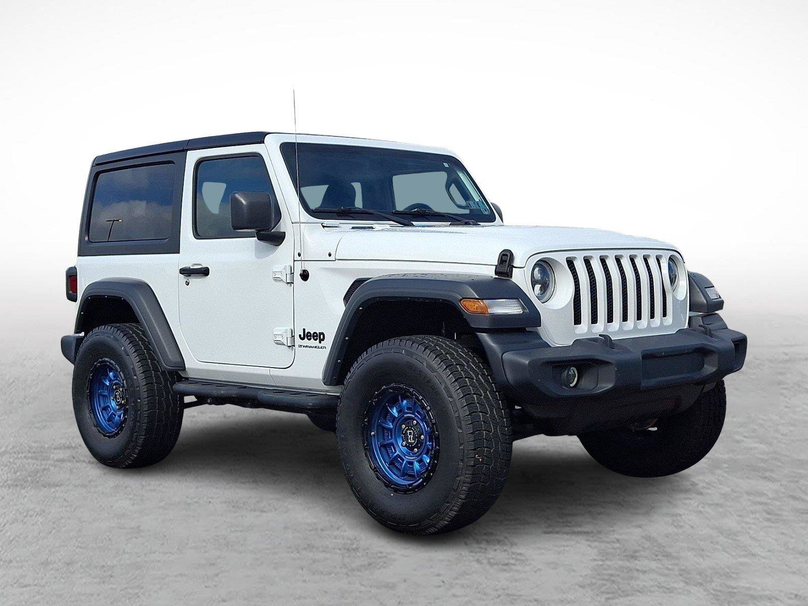 Used 2023 Jeep Wrangler Sport AWD/4WD image 1