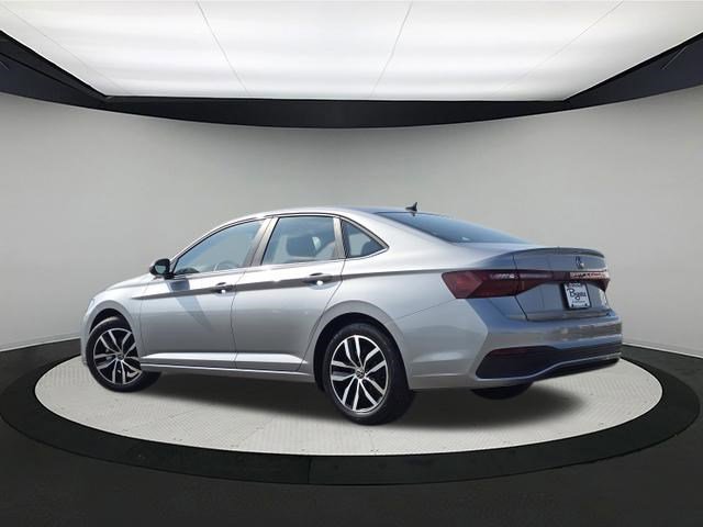 New 2026 Volkswagen Jetta SE FWD image 5