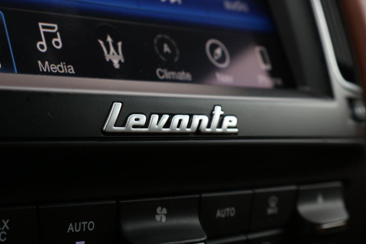 Used 2020 Maserati Levante image 36