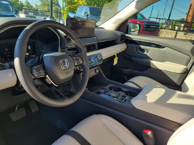 Certified 2026 Honda Passport RTL image 13
