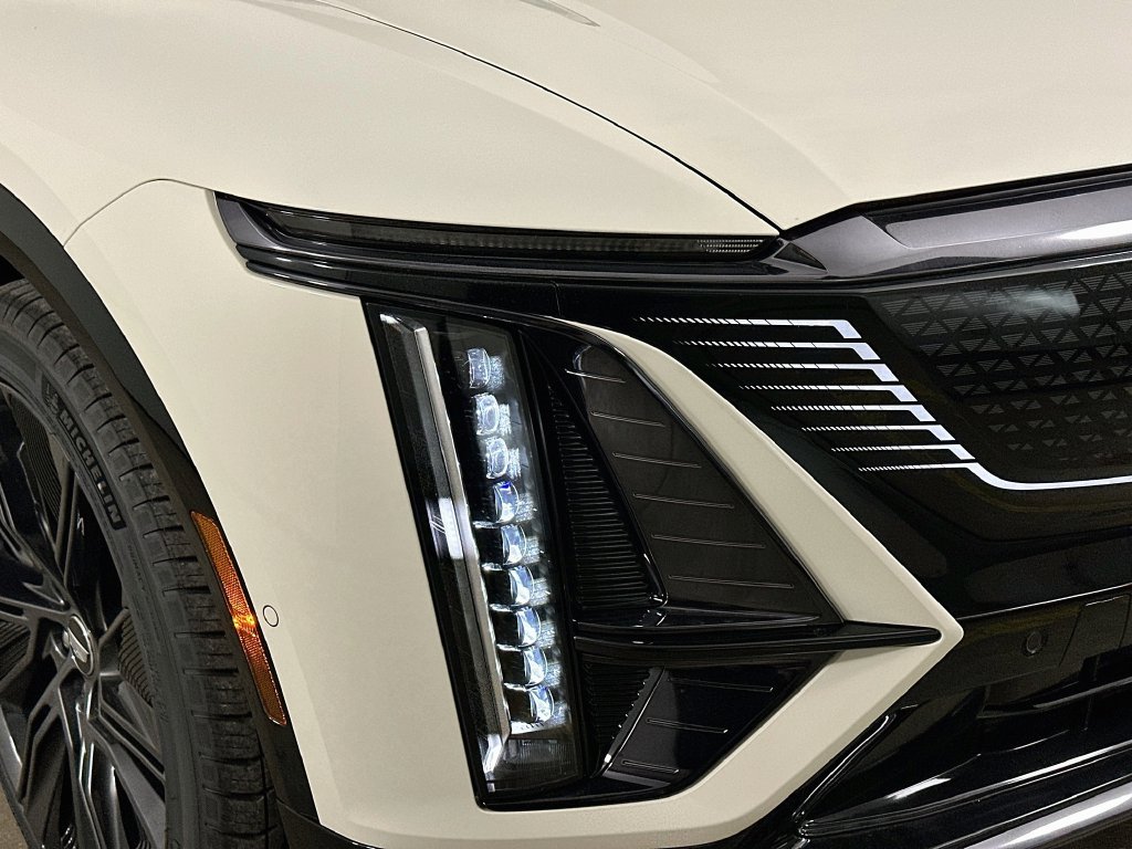 New 2027 Cadillac Lyriq Signature Sport w/ Nappa Leather Package AWD/4WD image 41