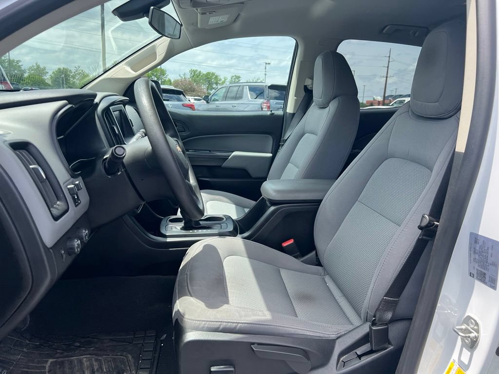 Used 2022 Chevrolet Colorado W/T AWD/4WD image 6