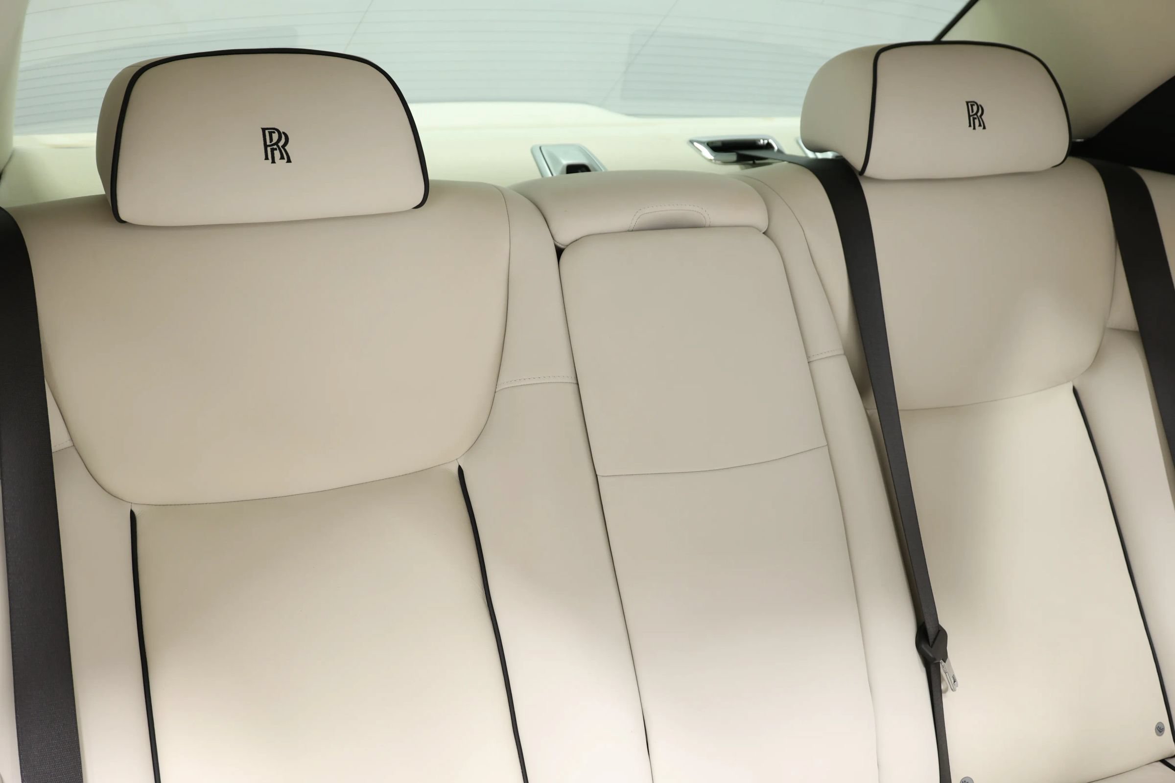 Used 2017 Rolls-Royce Ghost RWD image 92
