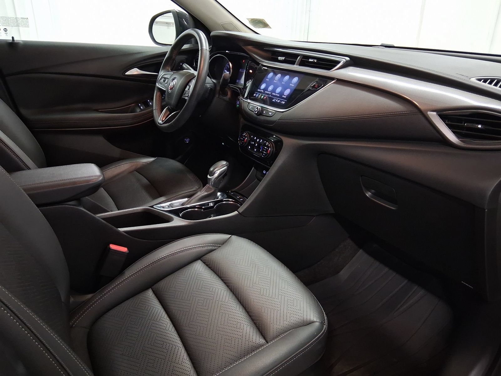 Used 2023 Buick Encore GX Essence w/ Experience Buick Package FWD image 23