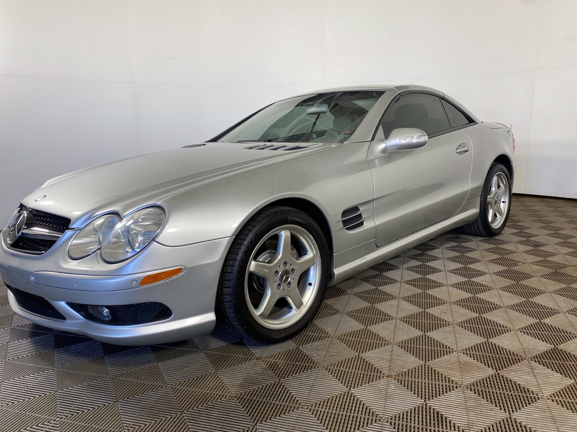 Used 2003 Mercedes-Benz SL 500 image 2