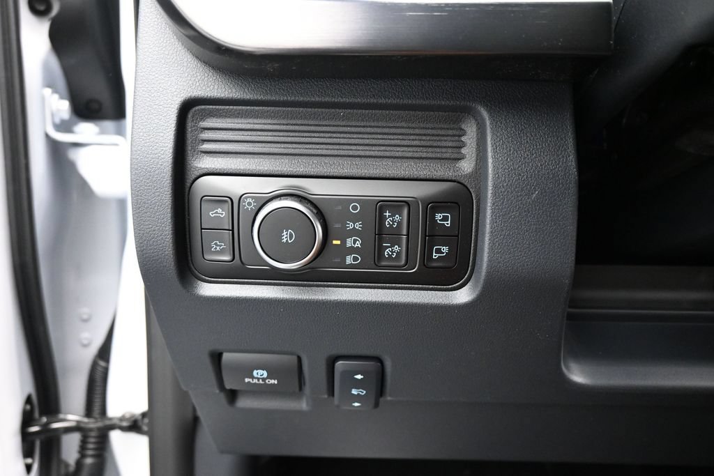 New 2026 Ford F250 Lariat w/ Black Appearance Package AWD/4WD image 15