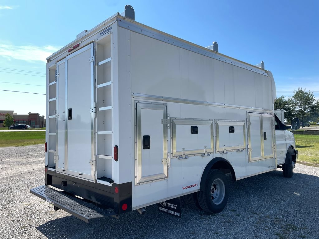 New 2025 GMC Savana 4500 w/ Power Convenience Package RWD image 20