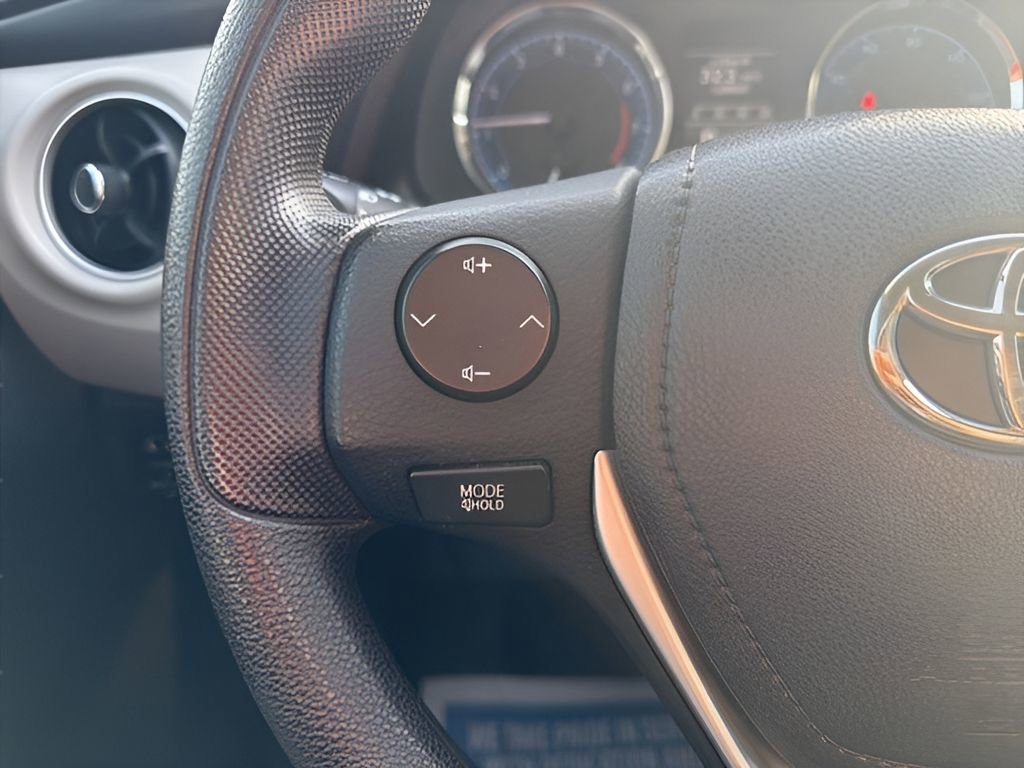 Used 2017 Toyota Corolla L image 29