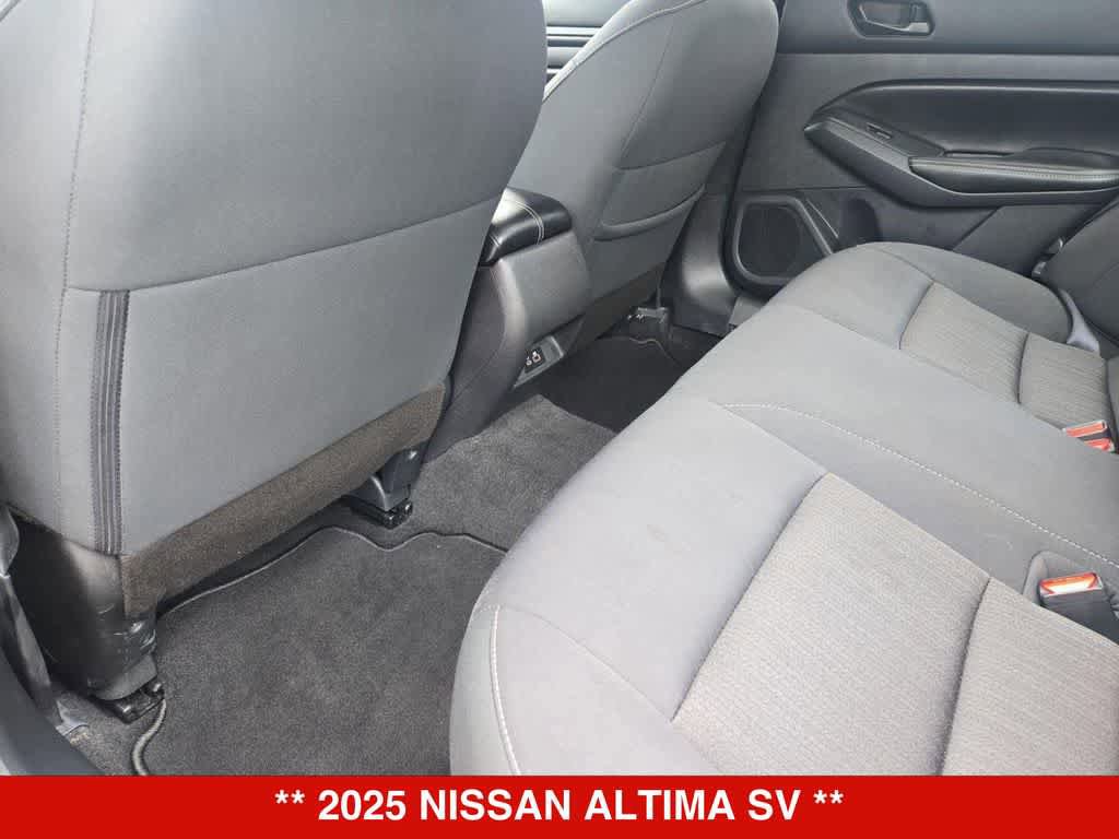 Used 2025 Nissan Altima 2.5 SV FWD image 17
