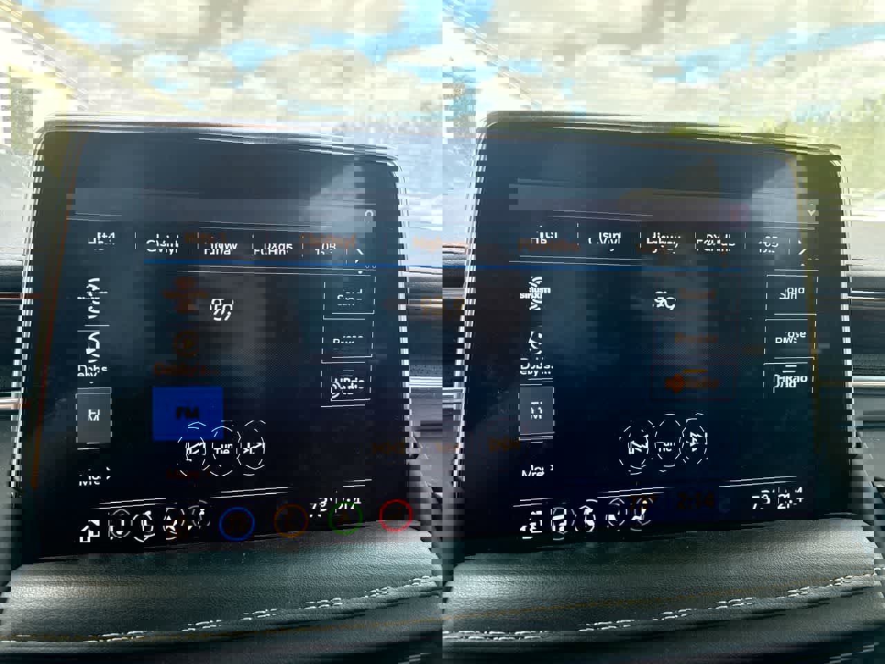 Used 2021 Chevrolet Tahoe Premier w/ Premium Package image 13