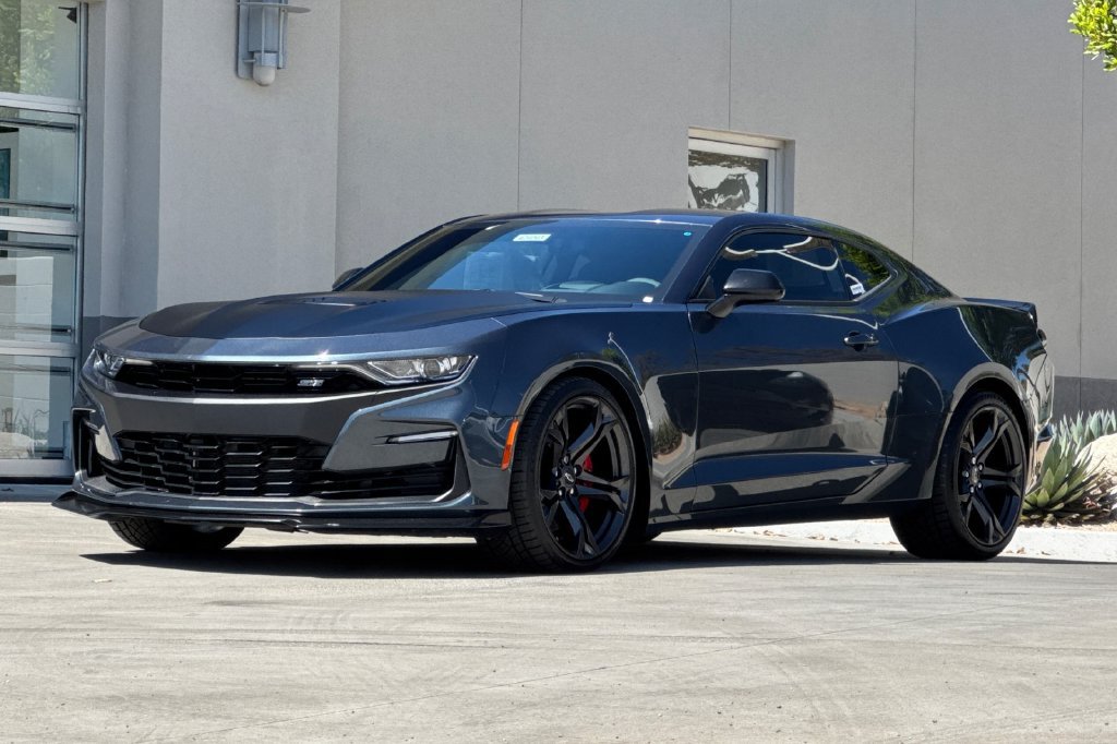 Used 2020 Chevrolet Camaro SS RWD image 10