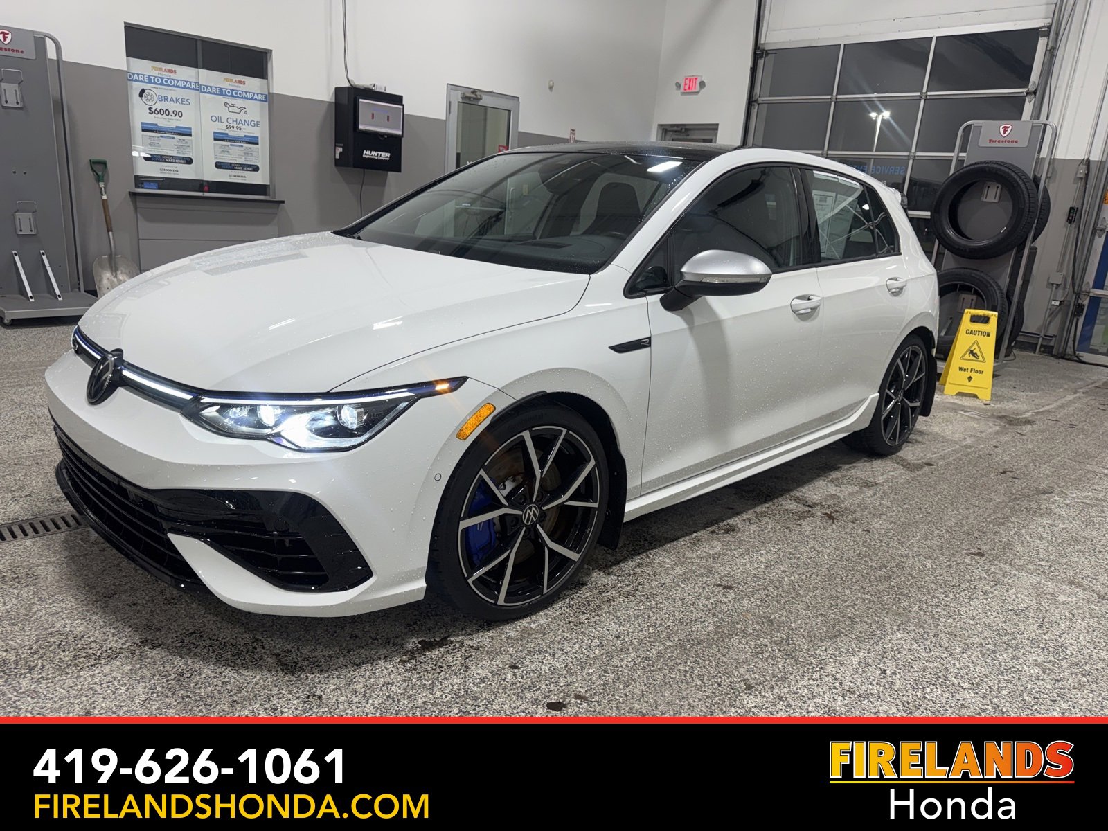 Used 2023 Volkswagen Golf R image 7