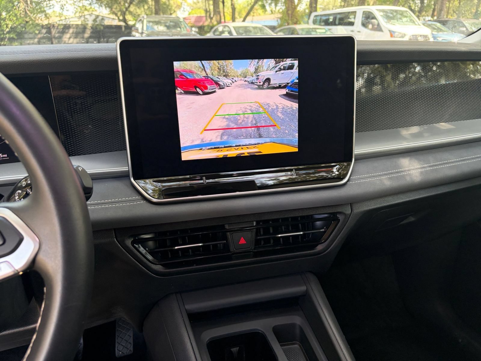Used 2026 Volkswagen Tiguan SE FWD image 16