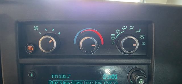 Used 2021 Chevrolet Express 2500 w/ Driver Convenience Package RWD image 18