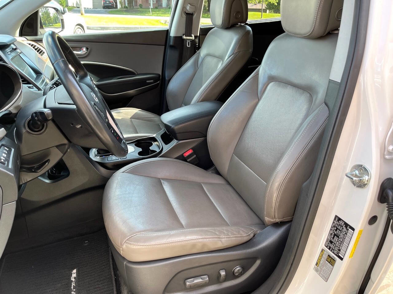 Used 2018 Hyundai Santa Fe SE w/ SE Premium Package 02 image 9