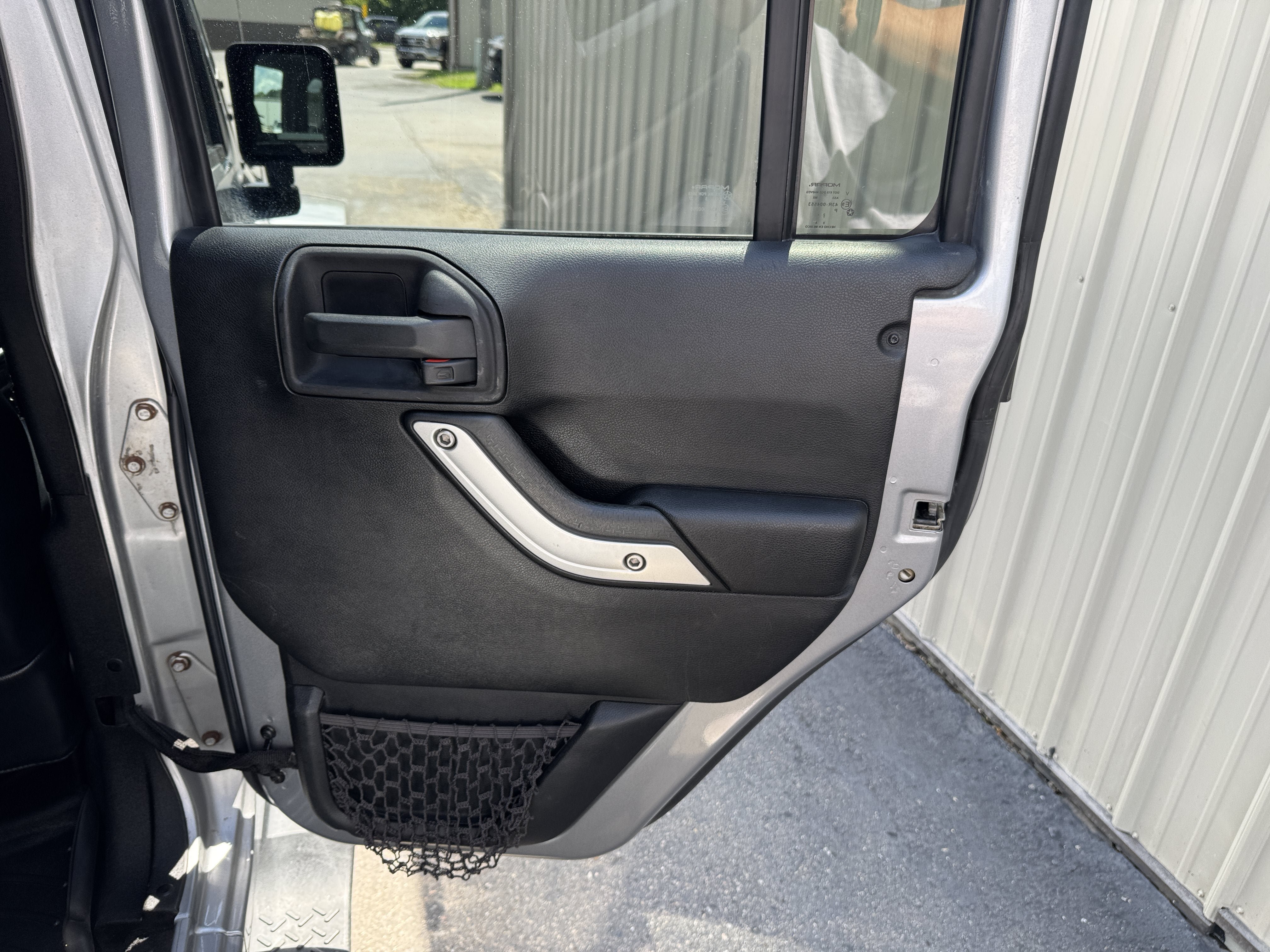 Used 2013 Jeep Wrangler Unlimited Sahara w/ Dual Top Group AWD/4WD image 27