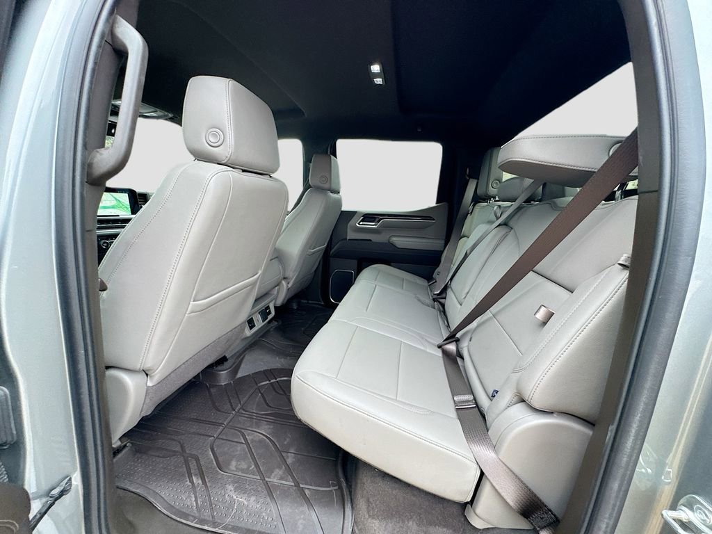 Used 2025 Chevrolet Silverado 1500 LTZ image 24
