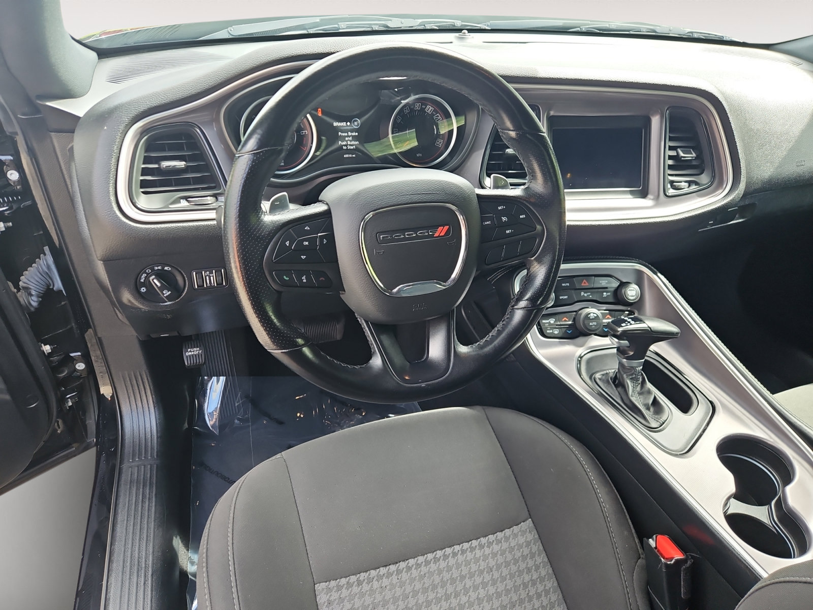 Used 2022 Dodge Challenger GT AWD/4WD image 9
