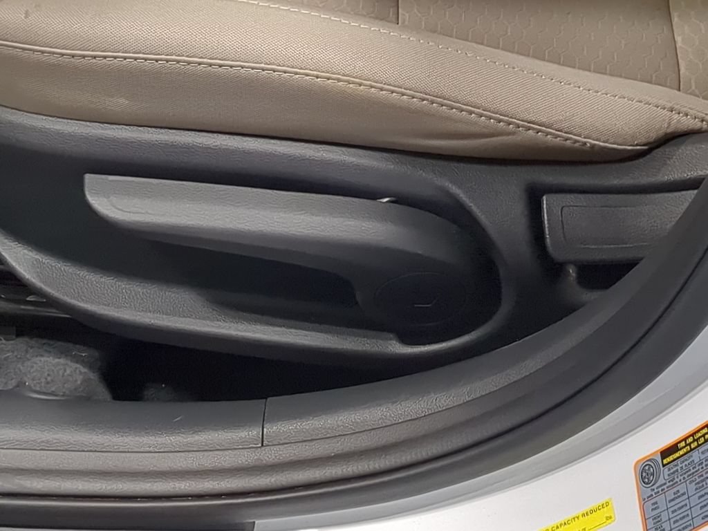 Used 2020 Hyundai Elantra Value Edition FWD image 20