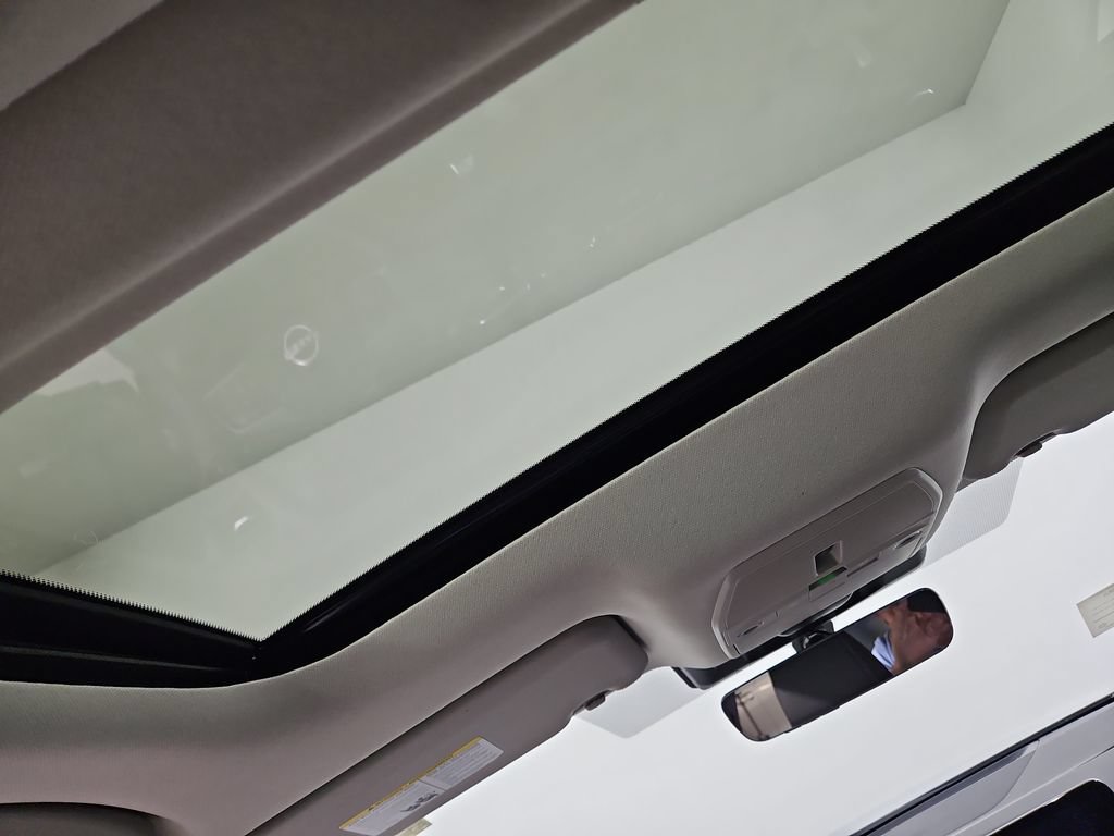 New 2026 Nissan Sentra SR w/ SR Premium Package FWD image 20