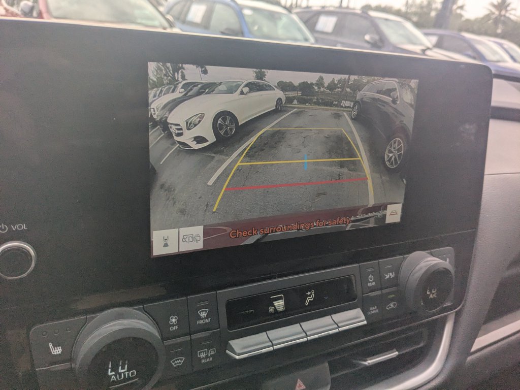 Used 2024 Toyota Grand Highlander AWD image 9