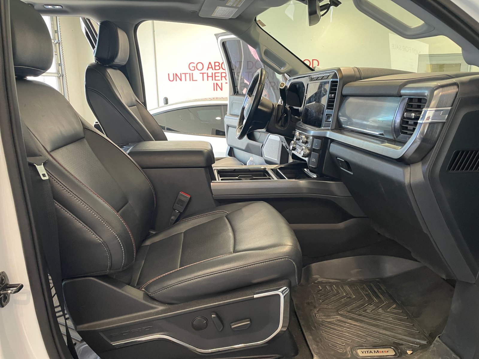 Used 2023 Ford F350 Lariat w/ Sport Appearance Package AWD/4WD image 14